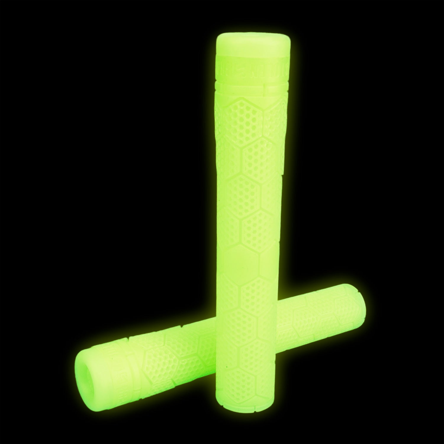 Glow in the Dark Green swatch